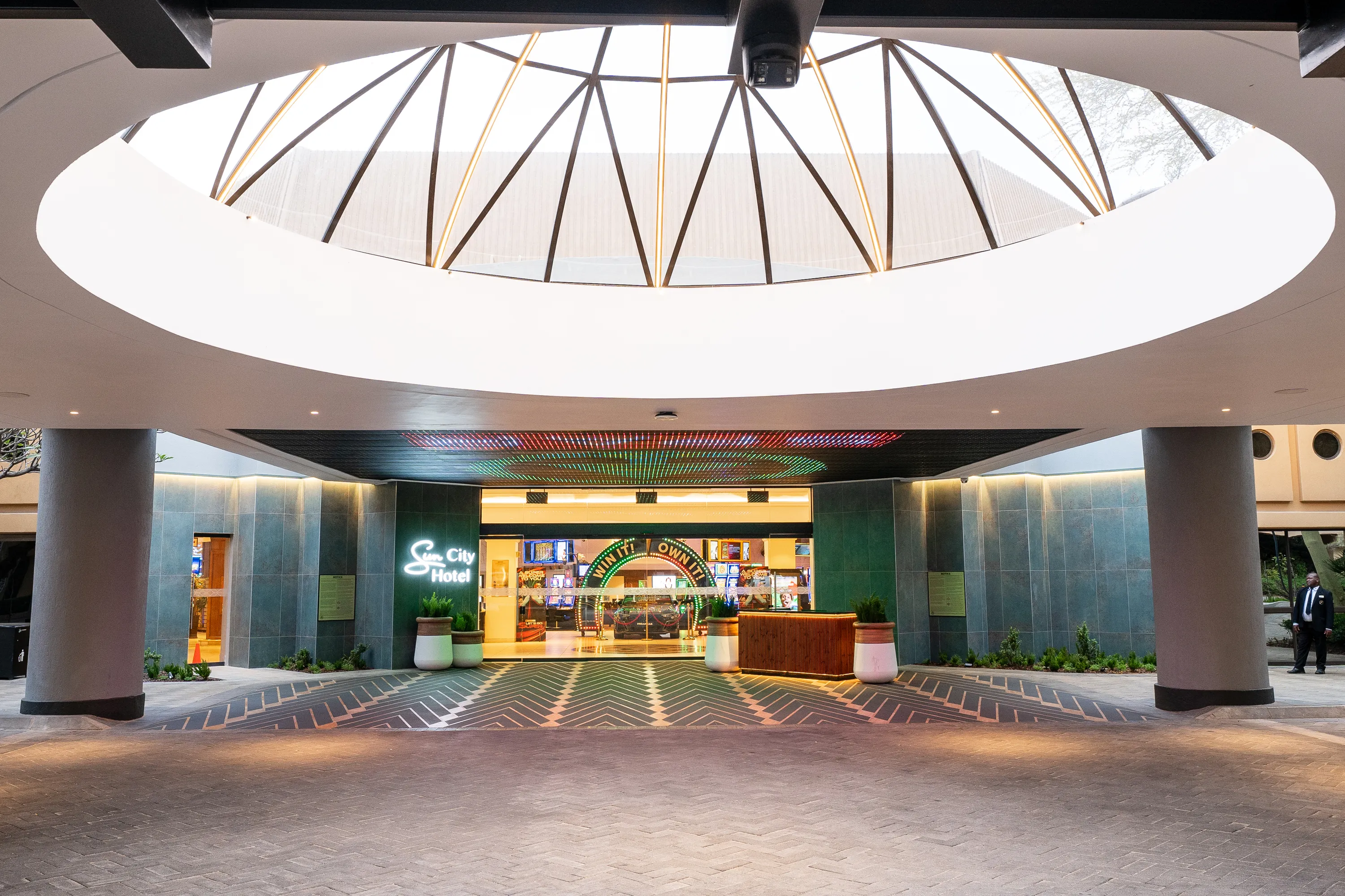 New Sun City Hotel's porte-cochere