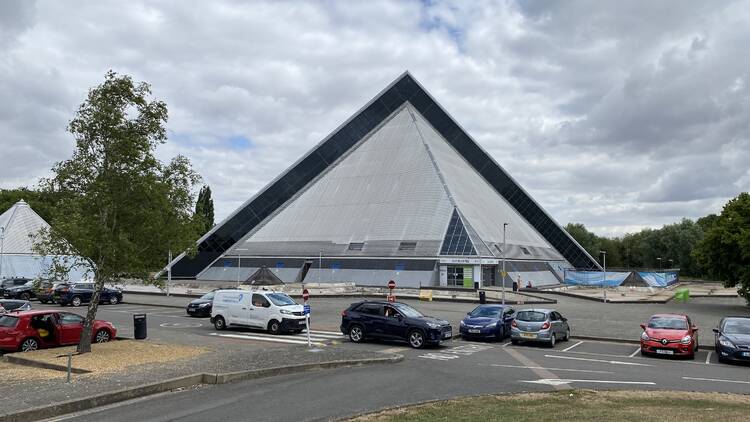 The Oasis Beach Pool leisure centre in Bedford