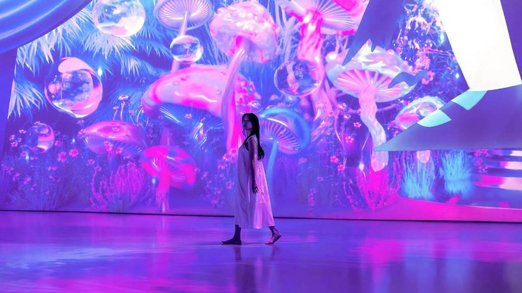 Tumble down the rabbit hole at Alice: Into the New World Tumble down the rabbit hole at Alice: Into the New World