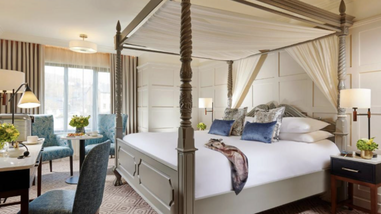 Castlecourt Hotel