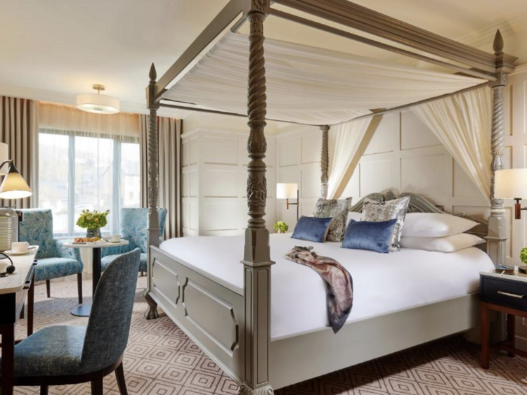 Castlecourt Hotel