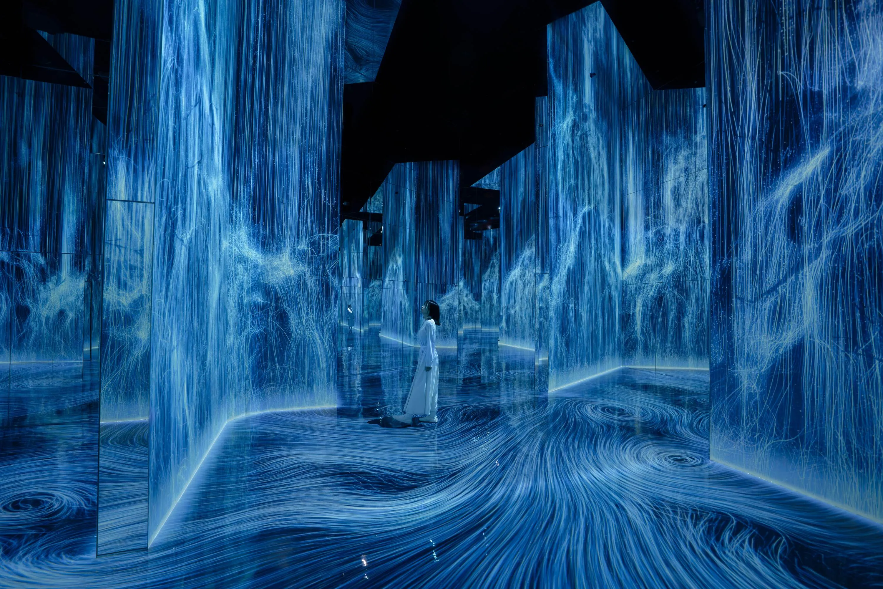 teamLab Biovortex Kyoto – Universe of Water Particles