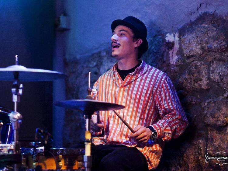 Spend the evening soaking up smooth sounds and intimate vibes with Filip Mozul Band