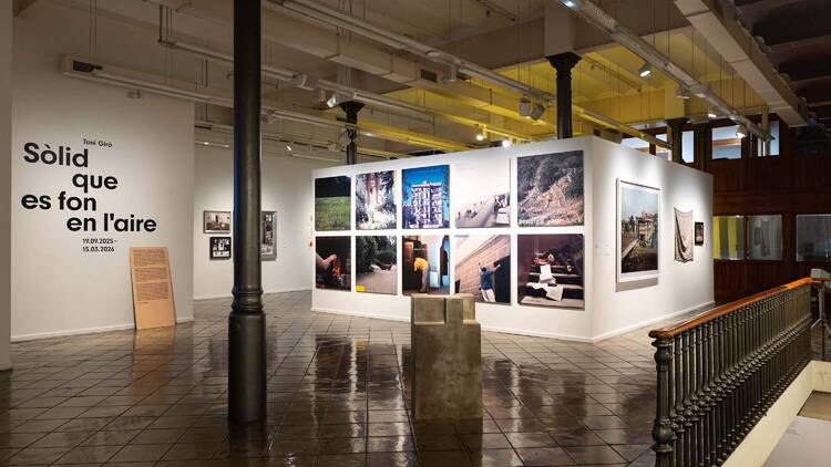 “Sólido que se funde en el aire” de Toni Giró en Espais Volart “Sólido que se funde en el aire” de Toni Giró en Espais Volart