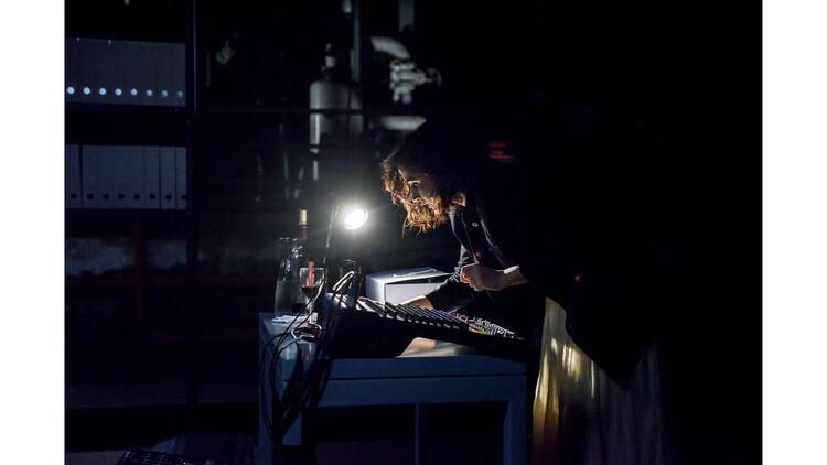 ターニヤ・アル゠フーリー & ズィヤード・アブー・リーシュ「電力と権力を探して」