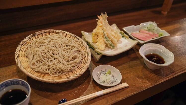 3. たらふく食べてのむ。