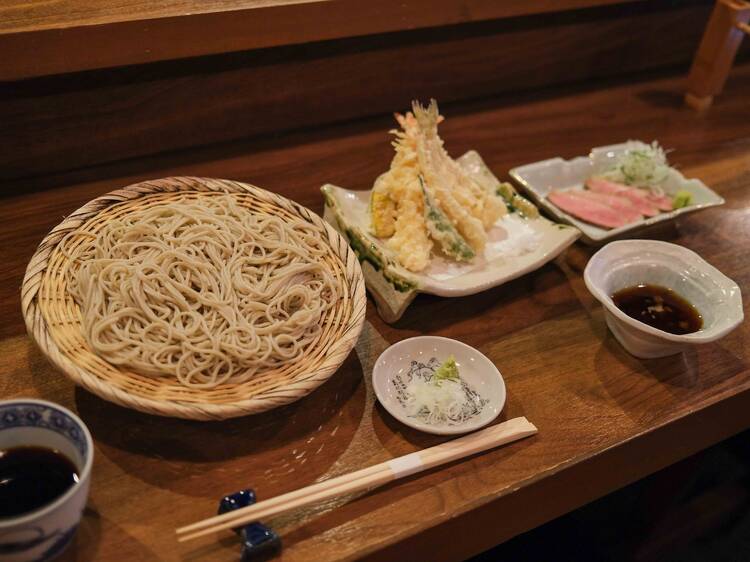 3. たらふく食べてのむ。