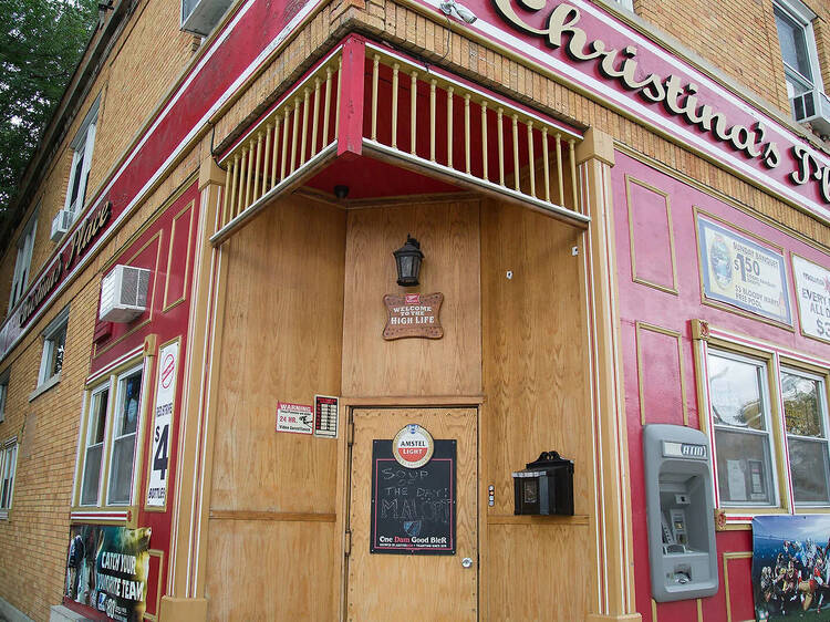 The best late-night bars in Chicago that are open until 4am—or later