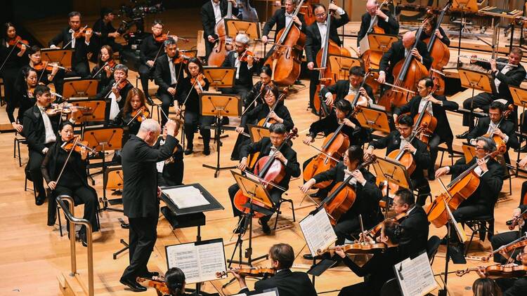 Immerse yourself in an orchestral evening with Hans Graf & Pierre-Laurent Aimard