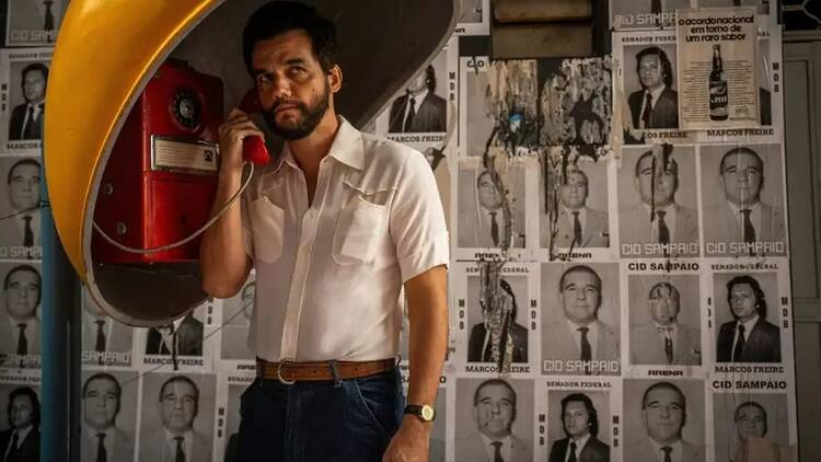 'O agente secreto'. Dirigido por Kleber Mendonça Filho e estrelado por Wagner Moura, este suspense político se passa no Brasil, durante a ditadura militar