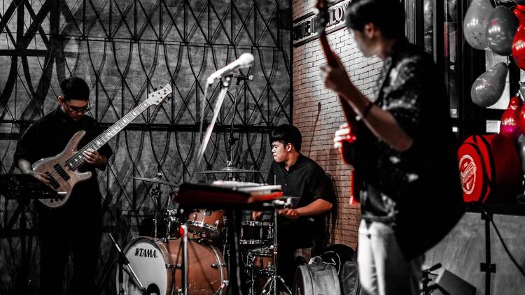 BoyPaco and Dr. Ken’s Aquarium live contemporary jazz