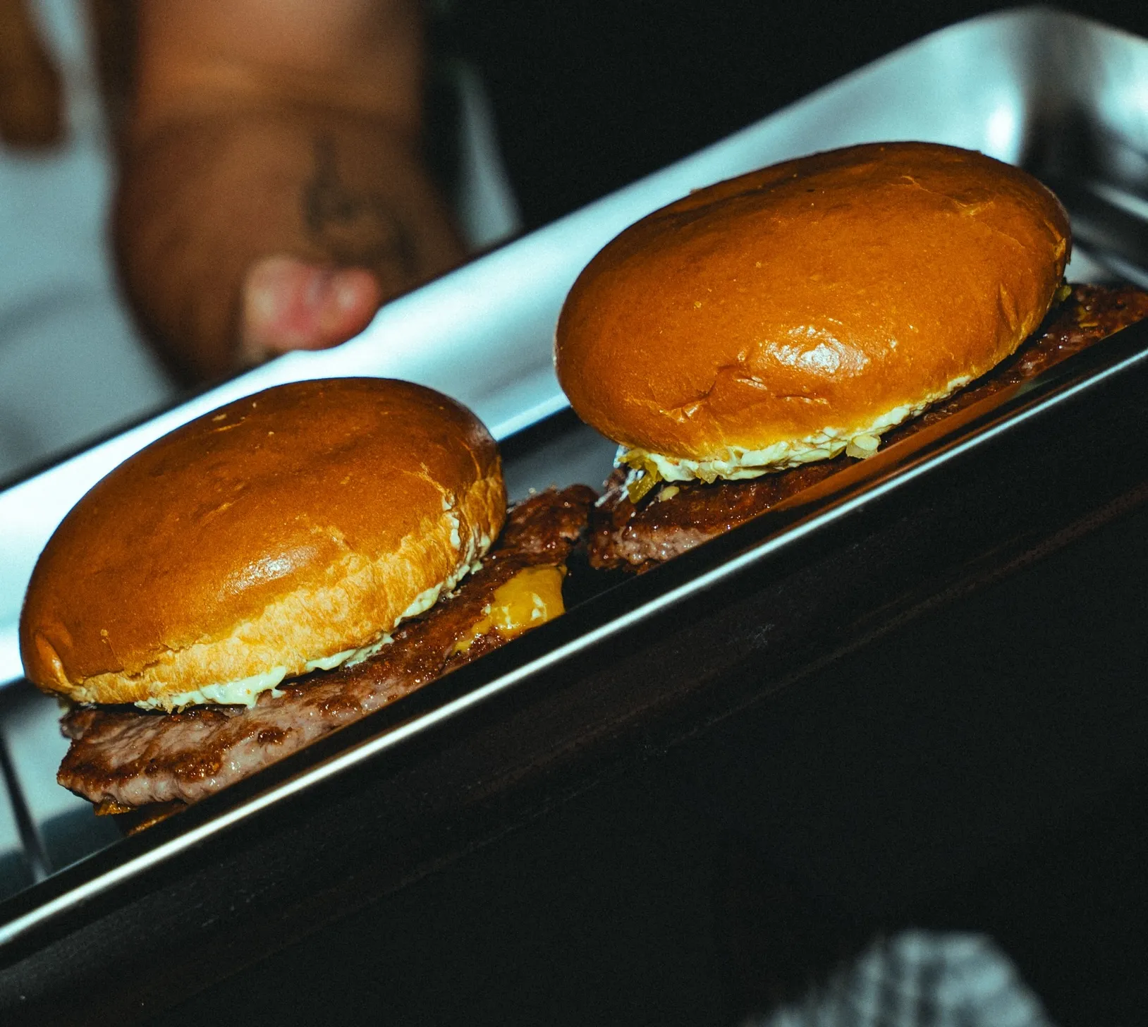 Sho Sho Burgers, Loop Street