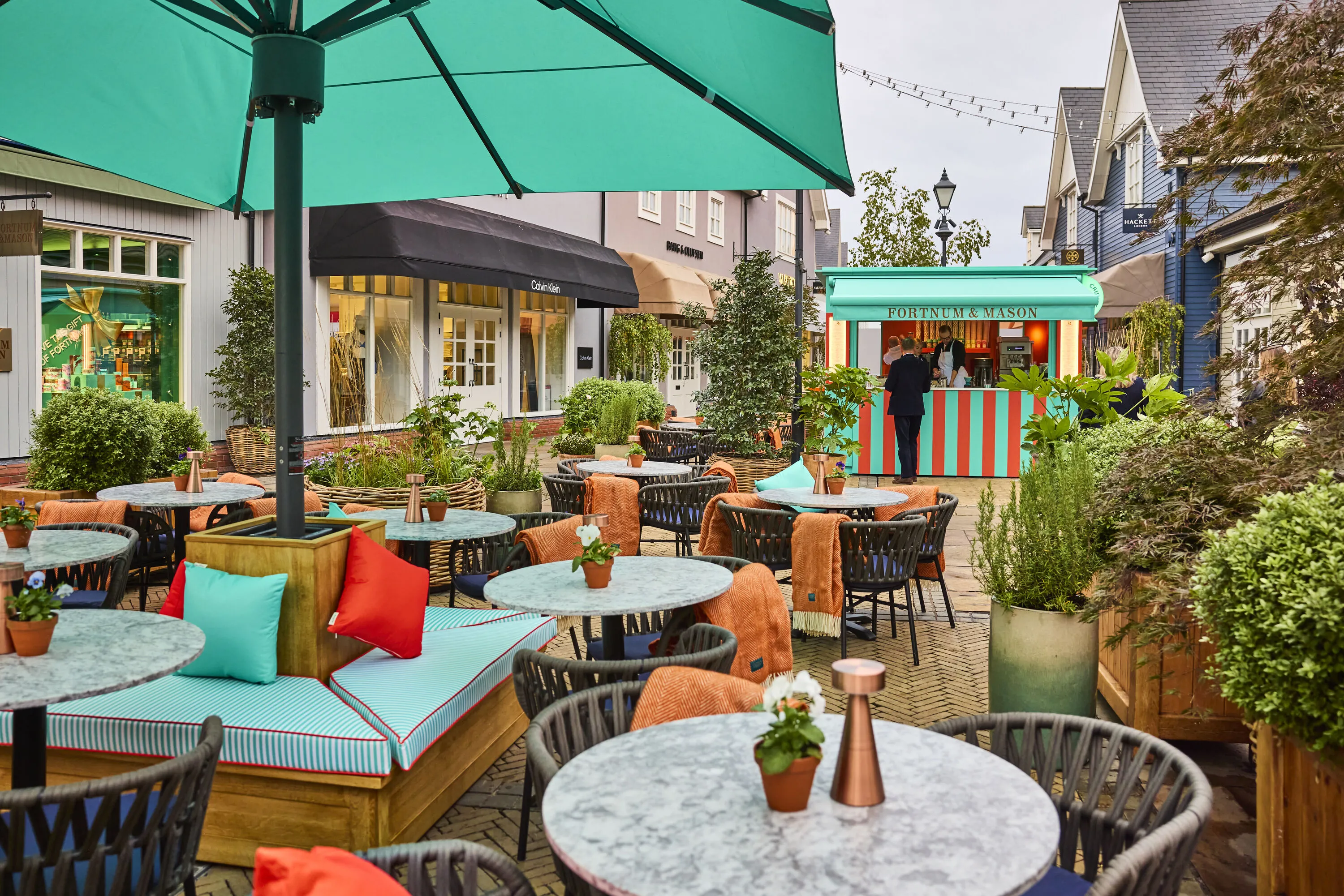 The Fortnum & Mason to-go kiosk at Bicester village