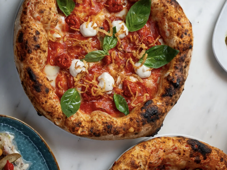 Una de las mejores pizzerías de Europa está en Barcelona (¡y hacen menú degustación de pizza!)