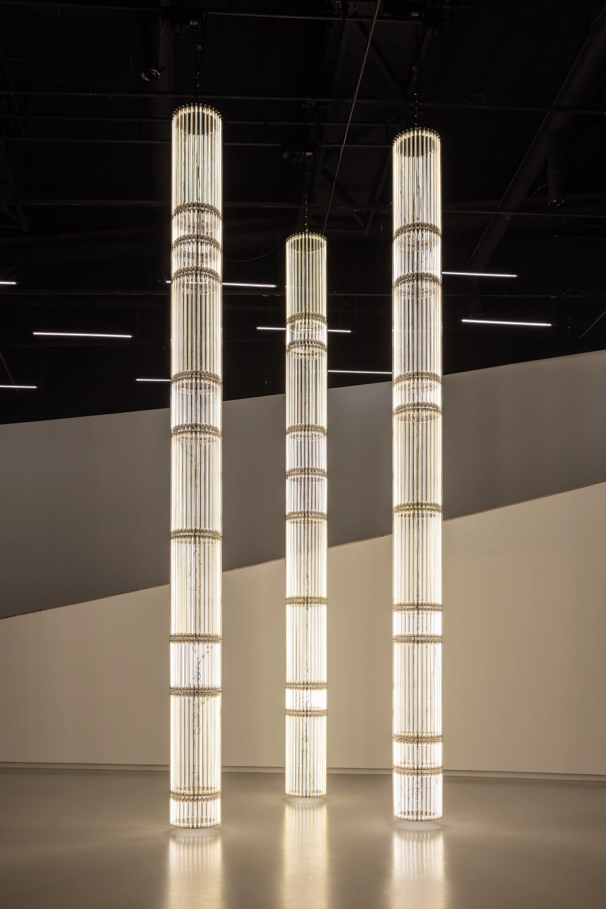 'StarStarStar/Steer (Transphoton) VI e III', Cerith Wyn Evans