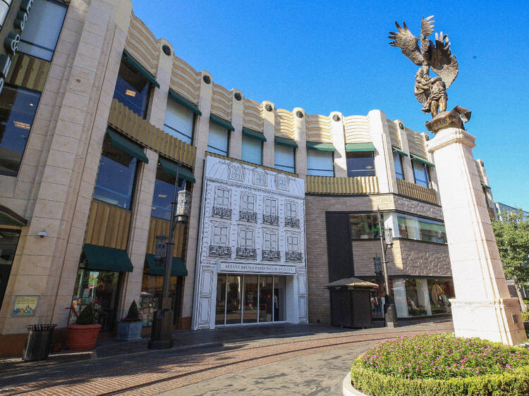 Spend an idyllic afternoon at the Grove