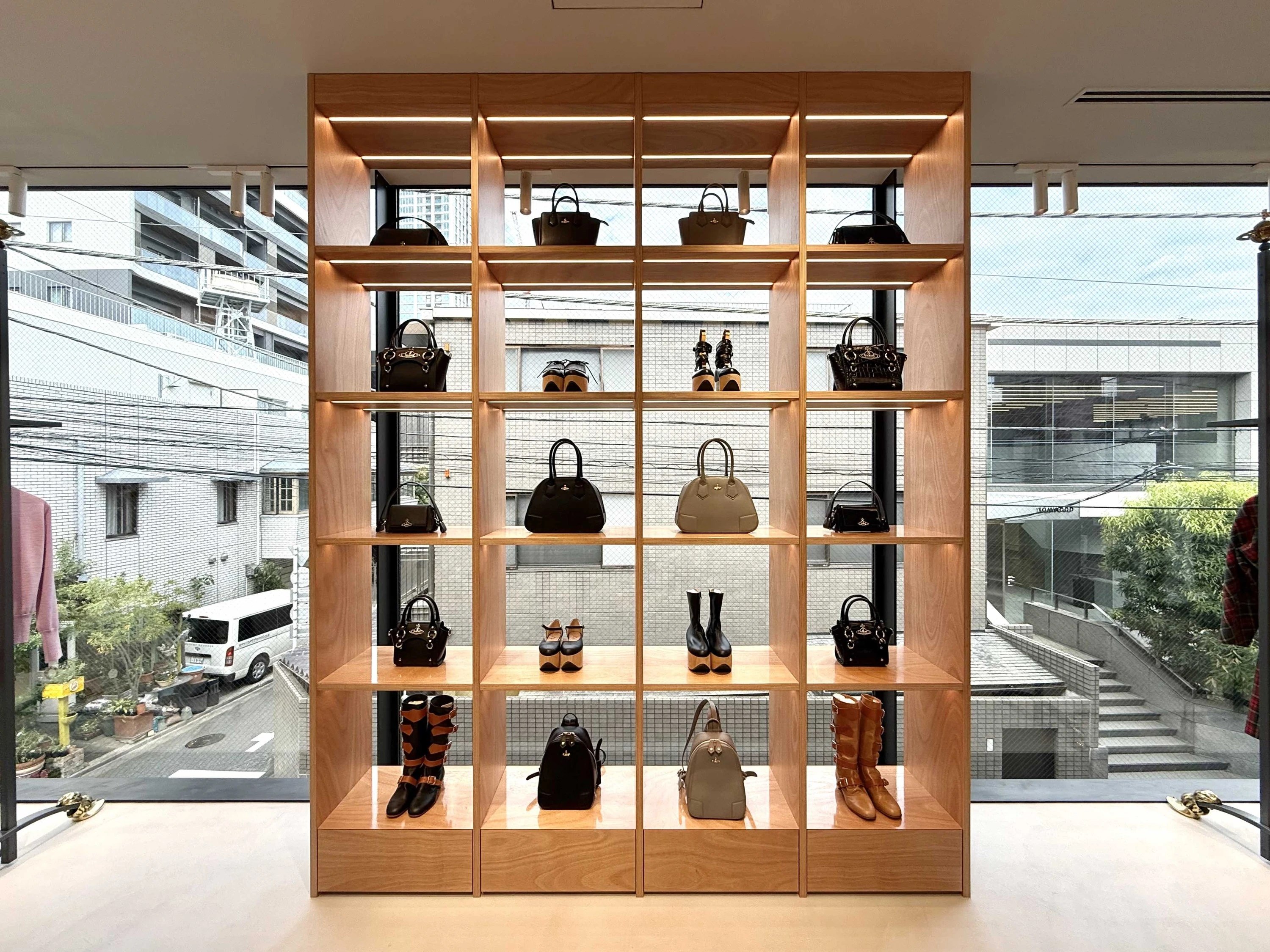 Vivienne Westwood CAF&Eacute;