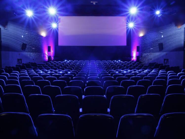 Como en un cine pero en casa: esta histórica sala de Madrid pone a la venta sus butacas (y así puedes conseguirlas)