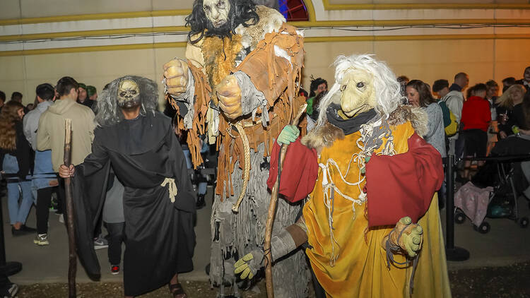 Recorrer el pasaje de terror más largo de Madrid