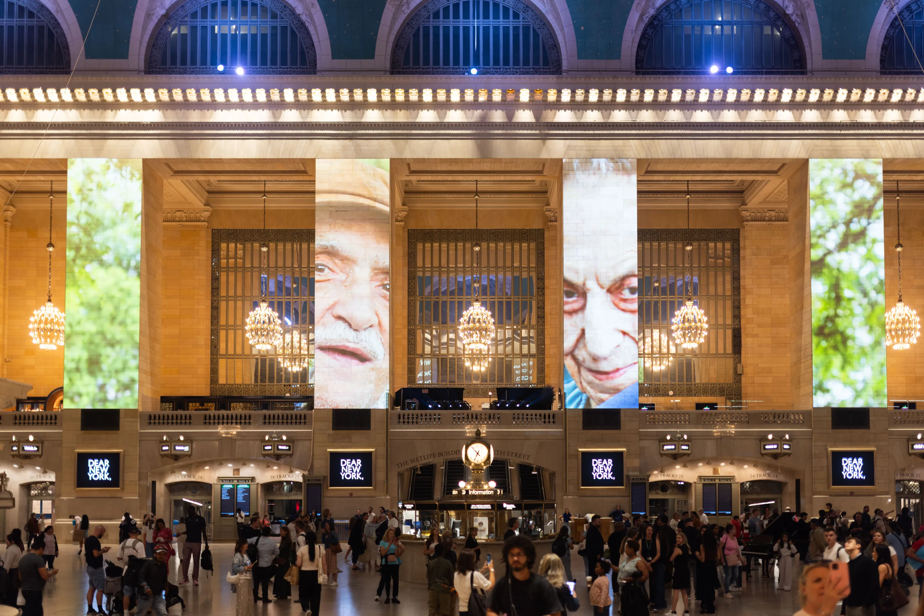 Dear New York installation in Grand Central