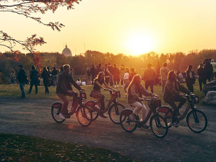 Montreal breaks heat record for October — with more record-breaking heat on the way