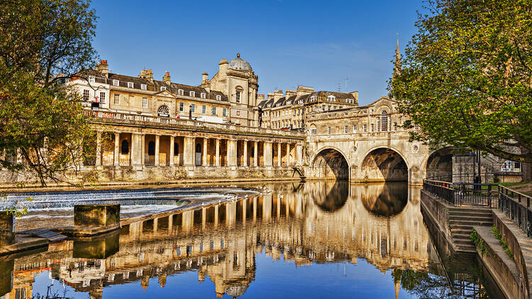 Pulteney Bridge and Weir on the River Avon in Bath