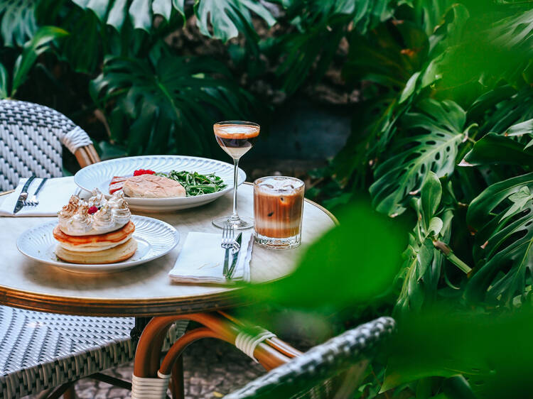 Com matcha, ovos e panquecas, este brunch serve-se num palácio