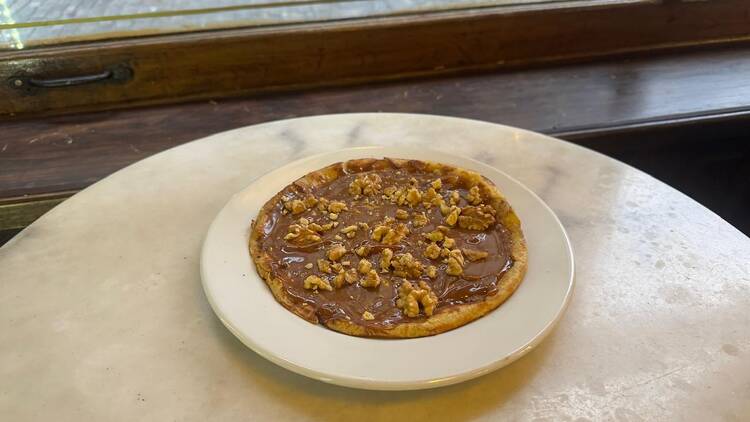 Panqueque de banana y dulce de leche en Hipopótamo Bar