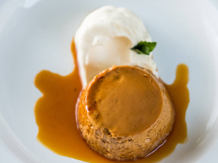 Flan de dulce de leche en Lo de Jesús