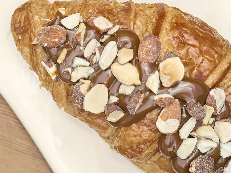 Croissant con dulce de leche en Le Pain Quotidien