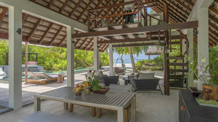 Four Seasons Landaa Giraavaru