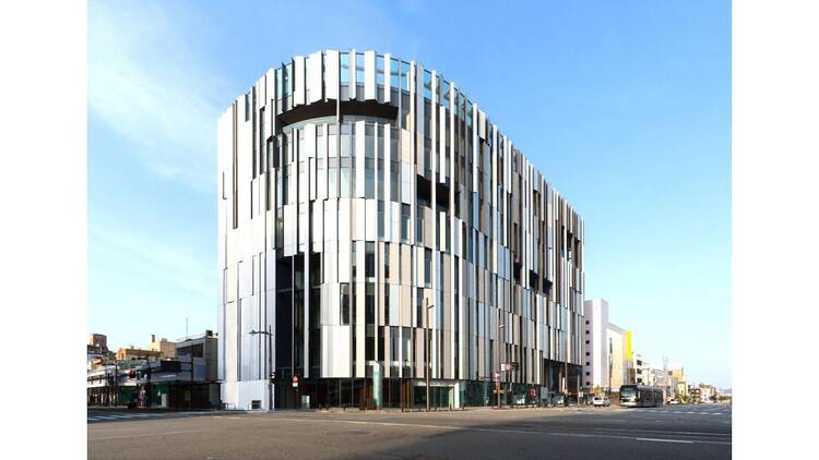 富山市ガラス美術館