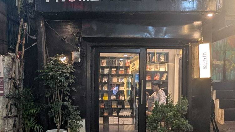 Promenade Books in Hauz Khas Village