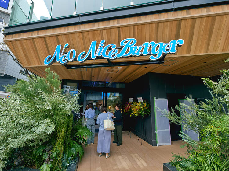 A new burger joint from the team behind I’m Donut? has opened in Shibuya
