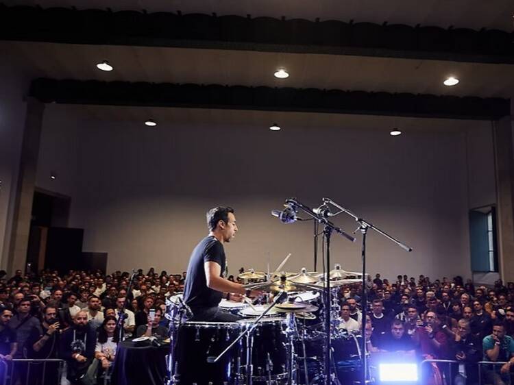 Porto Drum Show. Os grandes nomes da bateria acertam o compasso na Alfândega do Porto