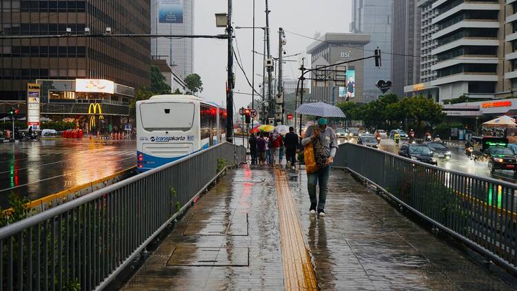 Jakarta, Indonesia, December 31, 2023 : calm atmosphere in Jakarta when it rains