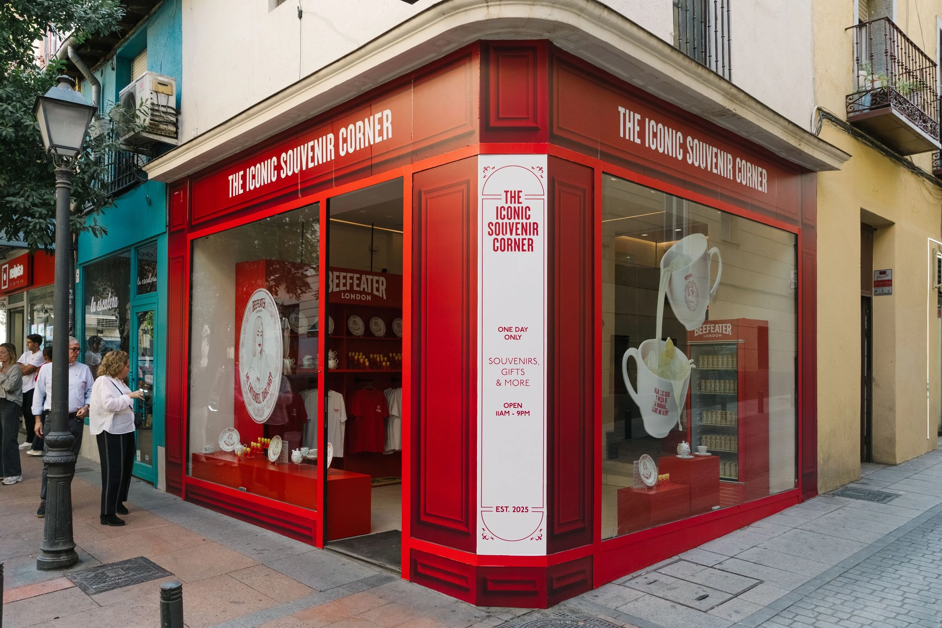 The Iconic Souvenir Corner. Beefeater