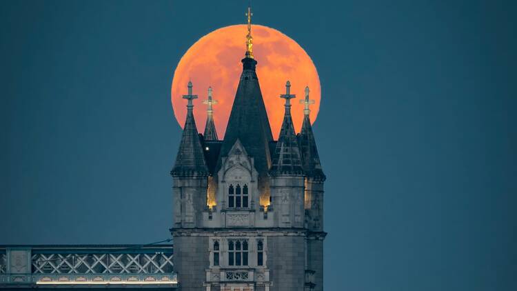 Moon in London, UK