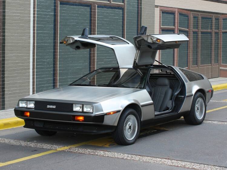 Una concentración de coches DeLorean llega al Escorial: cuándo y dónde poder ver esta leyenda del cine y la carretera que pasa de ruta por Madrid