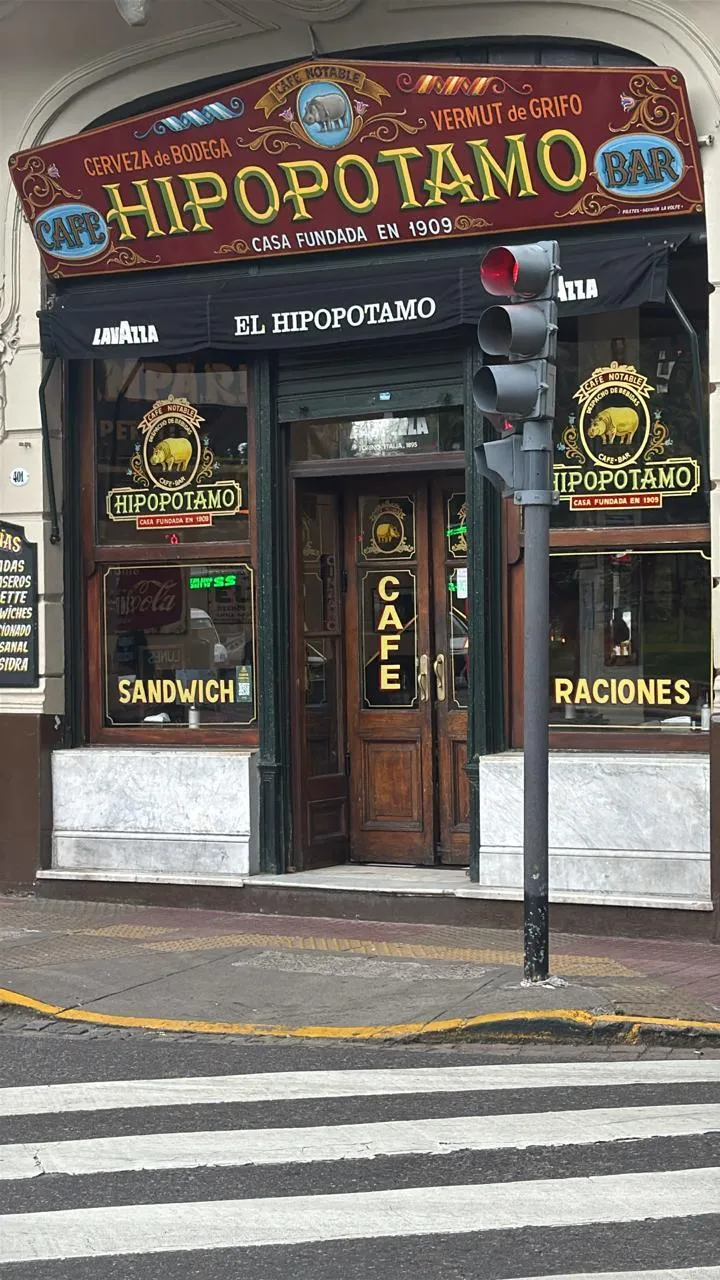 hipopótamo-bar
