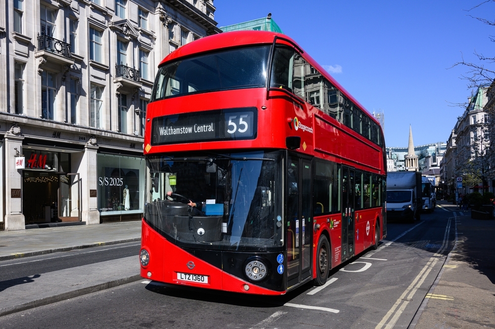 Which London bus routes are 'infested' with cockroaches?