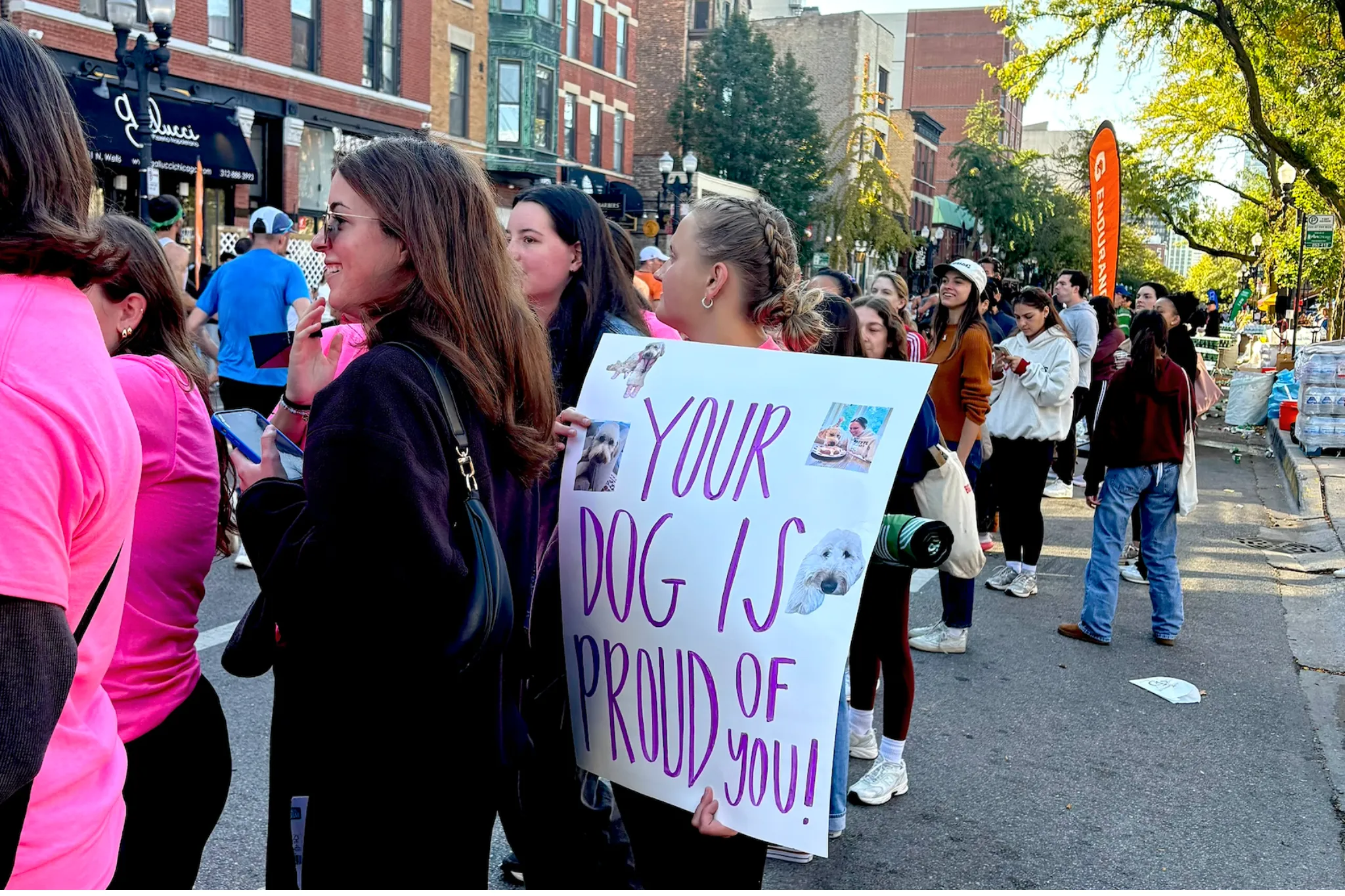 Spectators cheering on runners at the Chicago Marathon 2025.