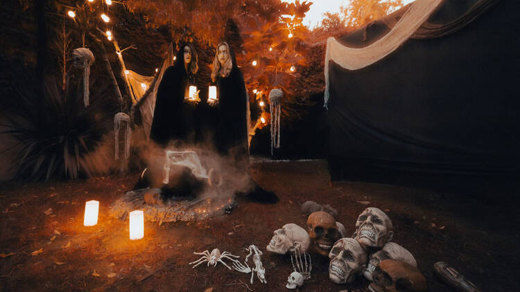 Visitar un pueblo que decora de muerte