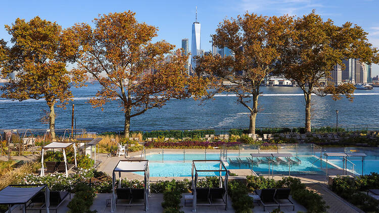 6 (QC New York)