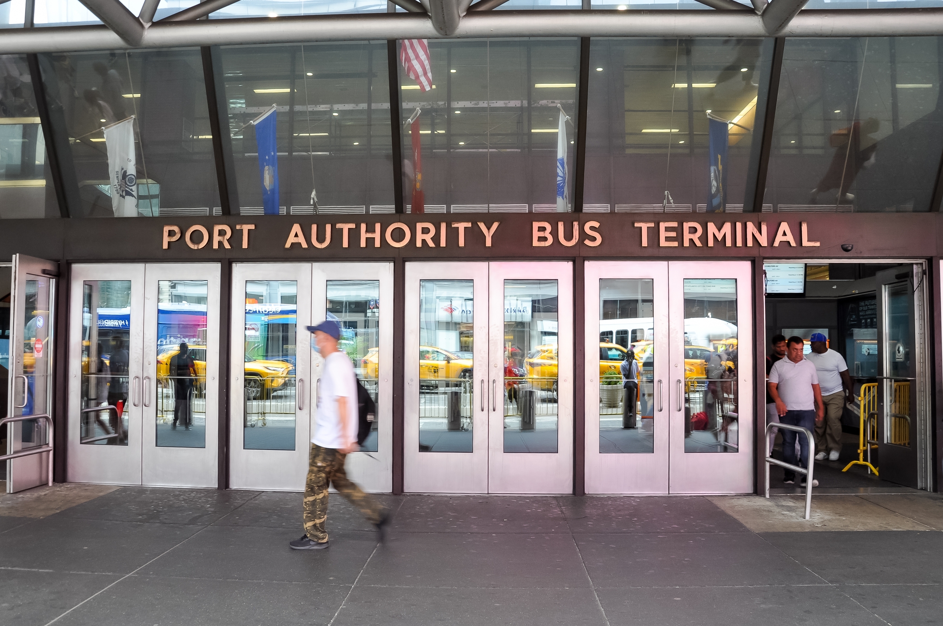 Free Wi-Fi and 5G coming to PATH, airports and tunnels