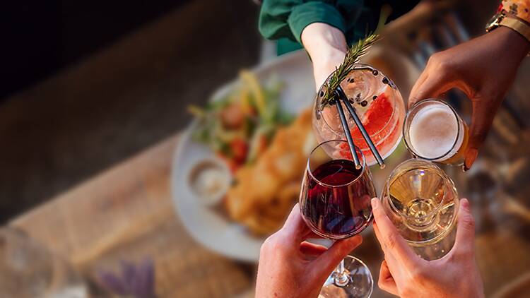 微醺時刻：指定餐廳免費飲品，為夜生活添上情調