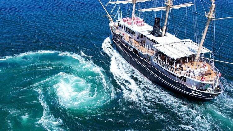 Autumn Whirlpools at Awaji Island Autumn Whirlpools at Awaji Island