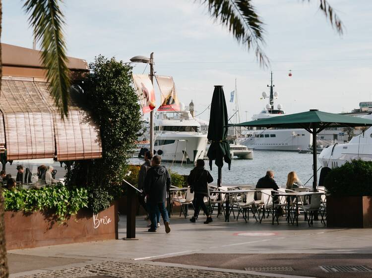 Brisa Palau Mar: arrossos, tapes i brases davant del mar