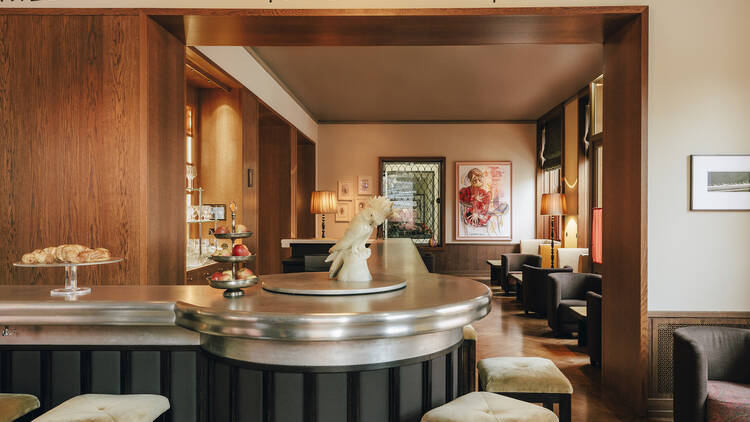 The bar interior of Château Royal Berlin