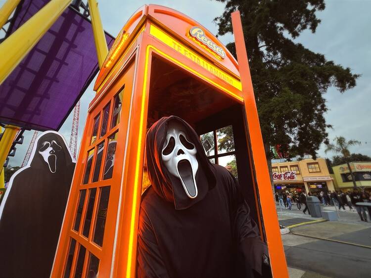 Podrás ganar producto Reese’s en esta cabina del Festival de Terror en Six Flags